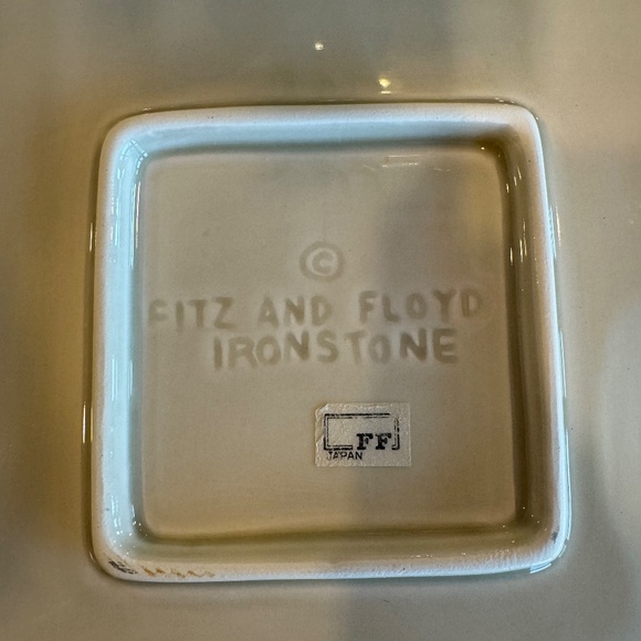 Fitz and Floyd ceramic basketweave square serving platter w/ handles & grapes. - Picture 4 of 8